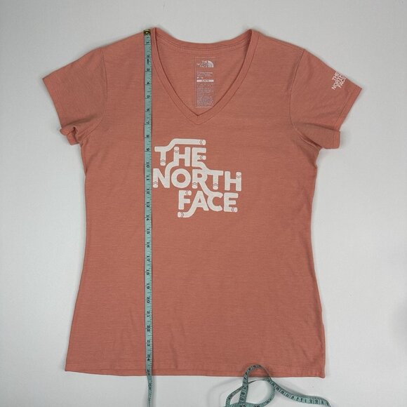 The North Face Women’s Pink V-Neck Short Sleeve Casual T-Shirt M/C36.3 - Picture 11 of 15